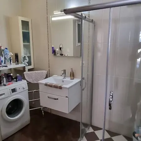 Location Stylish And Spacious Apartmán *